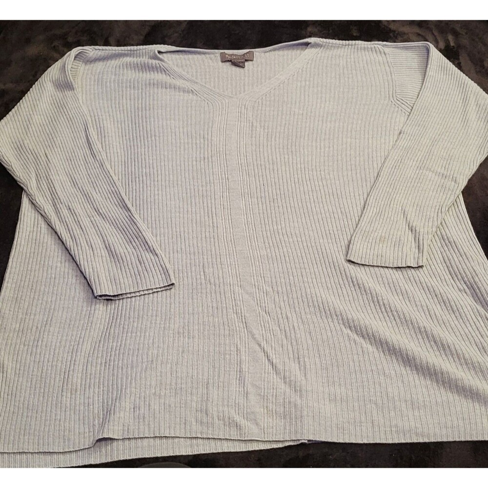 Woman's Designs & Co Lane Bryant Light Gray Blue Sweater Size 26/28 V-Neck